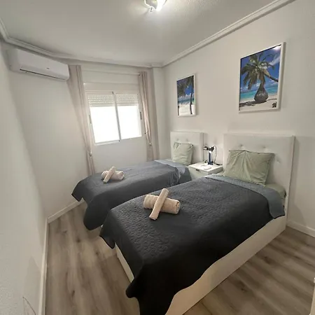 Preciosos Moderno Piso Cerca De La Playa Del Cura Y Todos Servicios En Calle La Loma *