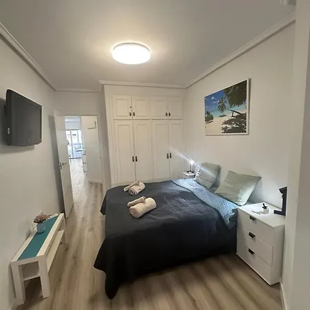 Preciosos Moderno Piso Cerca De La Playa Del Cura Y Todos Servicios En Calle La Loma Апартаменты Торевьиа