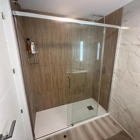 Preciosos Moderno Piso Cerca De La Playa Del Cura Y Todos Servicios En Calle La Loma טורבייחה